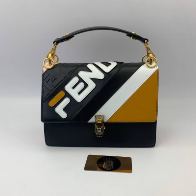 Сумка Fendi Mania Kan I Mini Leather Shoulder Bag