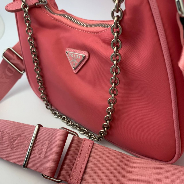 картинка Сумка-тоут Prada с логотипом красная от магазина Papa Brandoff