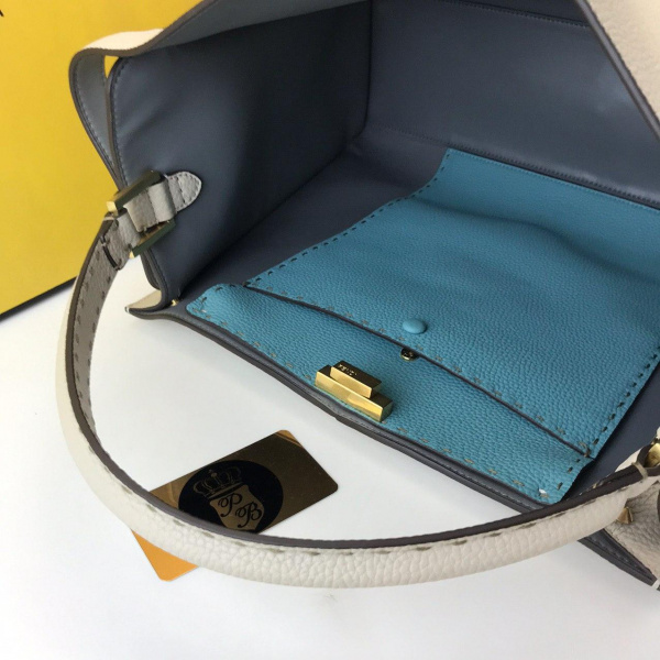 картинка Сумка Fendi White от магазина Papa Brandoff