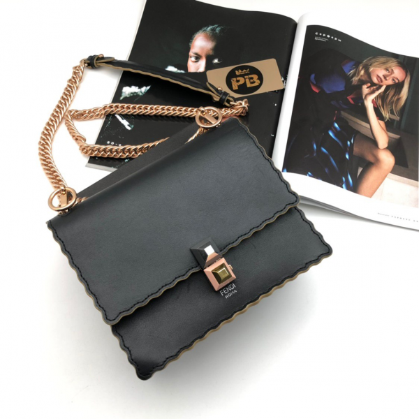 Сумка Fendi Kan i small черный