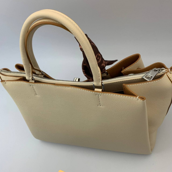 картинка Сумка-тоут Louis Vuitton  34 х 24 см Желтая от магазина Papa Brandoff