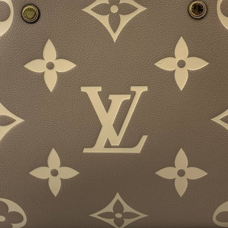 картинка Сумка Louis Vuitton 32 см 24 см бежевый с LV от магазина Papa Brandoff