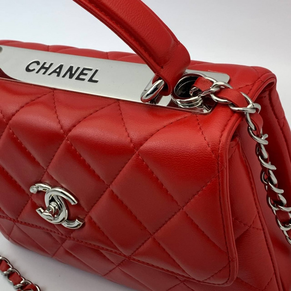 картинка Сумка Chanel 24x18x9 красная от магазина Papa Brandoff