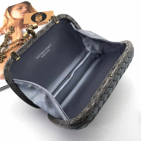 Сумка Bottega Veneta Chain Knot серый