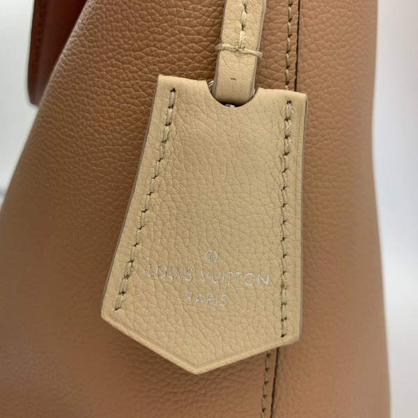 картинка Сумка-мешок Louis Vuitton кожаная от магазина Papa Brandoff