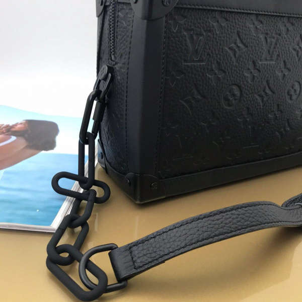 картинка Сумка Louis Vuitton Black квадрат от магазина Papa Brandoff