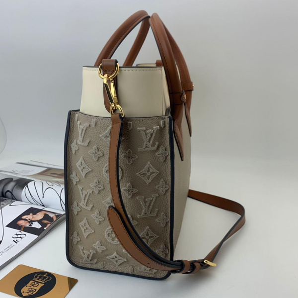 картинка Сумка Louis Vuitton On my Side Grey-Beige от магазина Papa Brandoff
