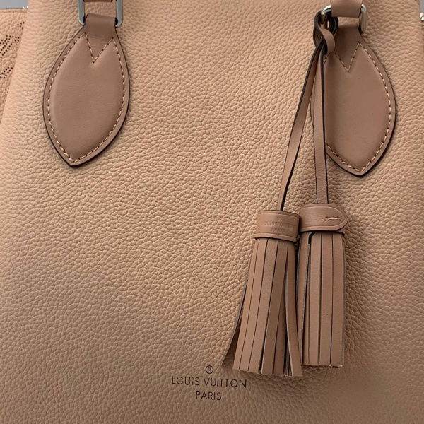 картинка Сумка-тоут Louis Vuitton Haumea от магазина Papa Brandoff