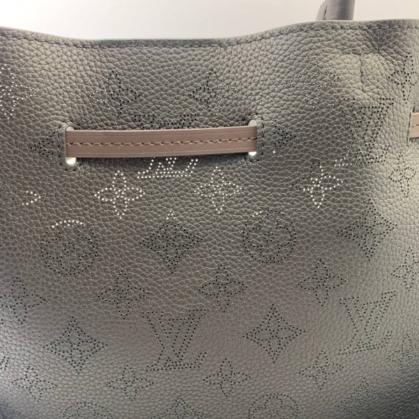 картинка Клатч Louis Vuitton M54402 Girolata Tote Bag Mahina Leather  от магазина Papa Brandoff