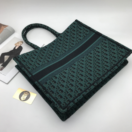 картинка Сумка Dior Book Tote от магазина Papa Brandoff