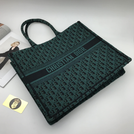 картинка Сумка Dior Book Tote от магазина Papa Brandoff