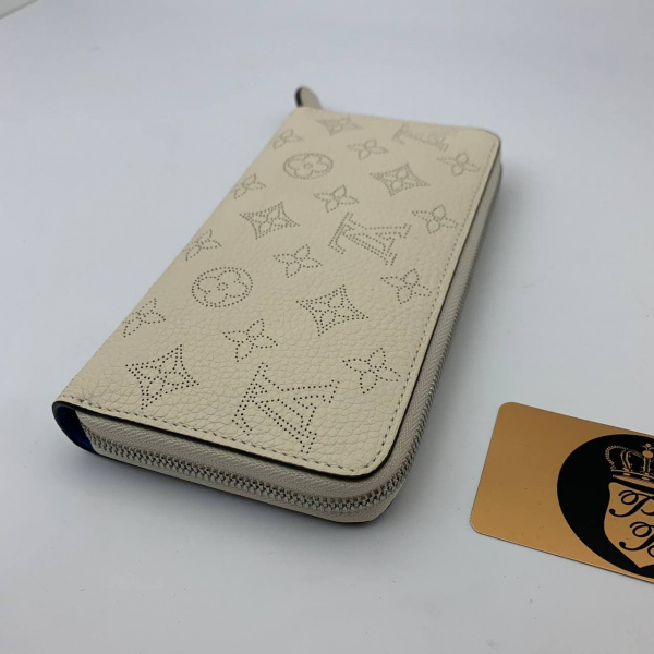 картинка Бумажник Louis Vuitton Brazza Monogram бежевый от магазина Papa Brandoff