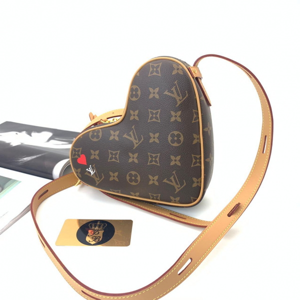 Сумка Louis Vuitton heart