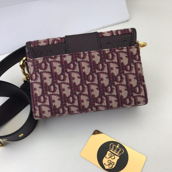 картинка Сумка Dior Montaigne Red от магазина Papa Brandoff