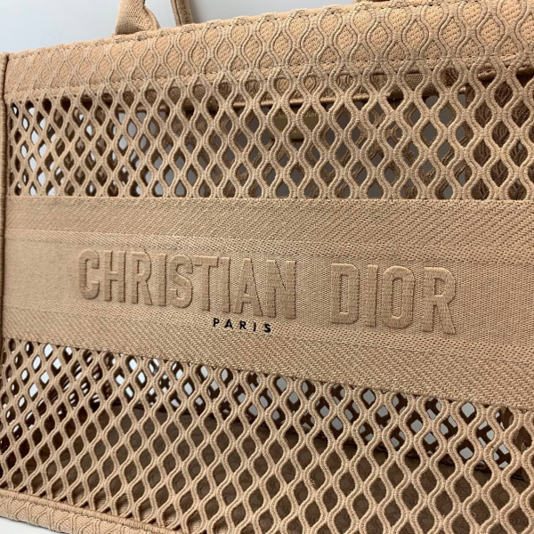 картинка Сумка Dior Book Tote Beige  от магазина Papa Brandoff