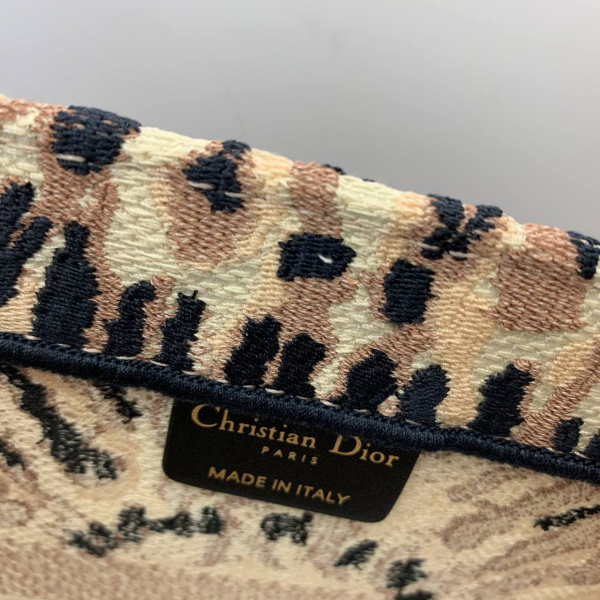 картинка Сумка Dior Book Tote Beige and Black от магазина Papa Brandoff