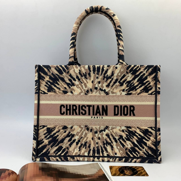 картинка Сумка Dior Book Tote Beige and Black от магазина Papa Brandoff