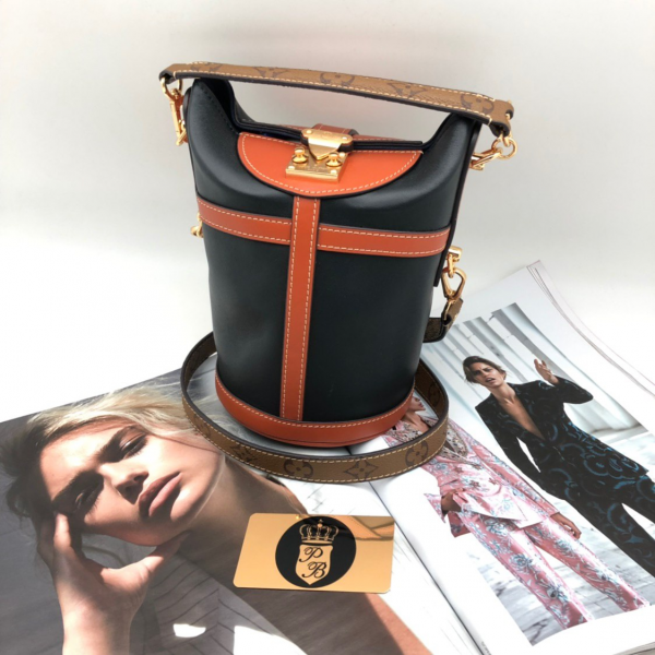 Сумка louis vuitton DUFFLE  черный с красным