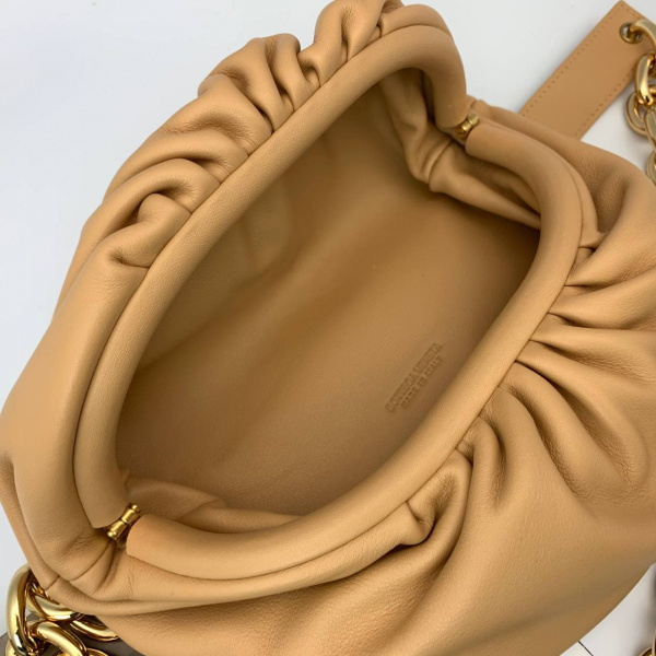 картинка Клатч Bottega Venetta Beige от магазина Papa Brandoff