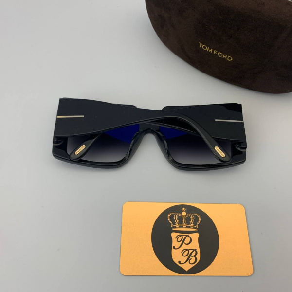 картинка Очки Tom Ford TF790 01B от магазина Papa Brandoff