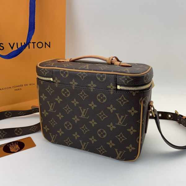 картинка Сумка LOUIS VUITTON VANITY PM MONOGRAM от магазина Papa Brandoff