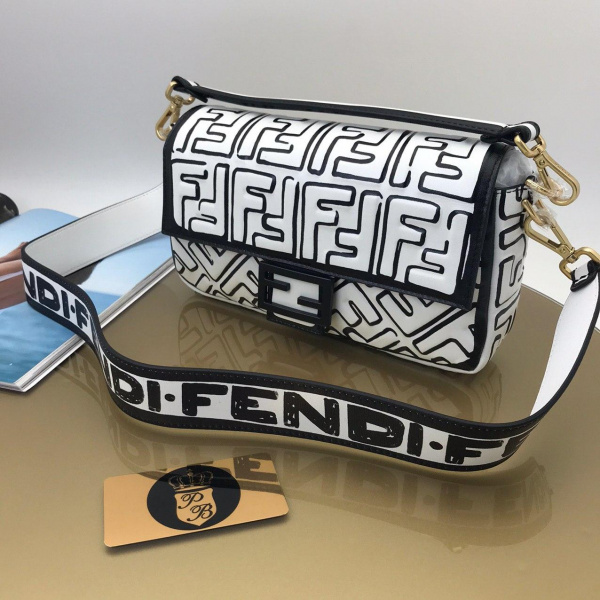 картинка Сумка Fendi White от магазина Papa Brandoff